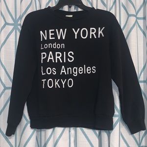 H&M City Crewneck, size S.